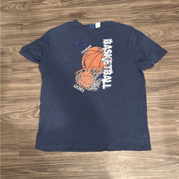 Reebok Basketball Graphic T-Shirt Men’s Size 2XL Vintage Sports Tee 2010 - Picture 1 of 3